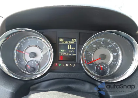 2016 Chrysler Town & Country Touring from USA, damaged, VIN 2C4RC1BG4GR282352